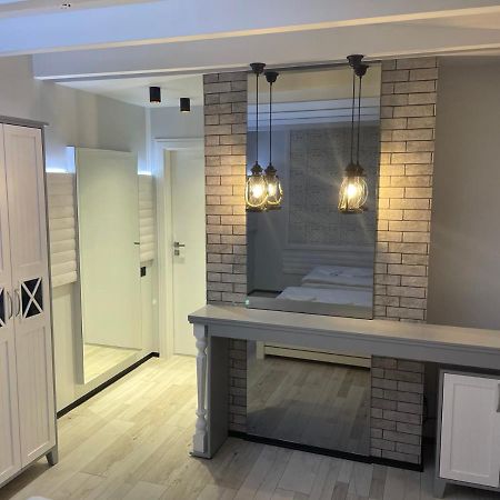 Hotel Le Каприз Khmelʼnytsʼkyy Exterior foto